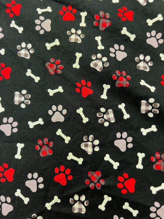 Sandy Sleeve Paws and Bones