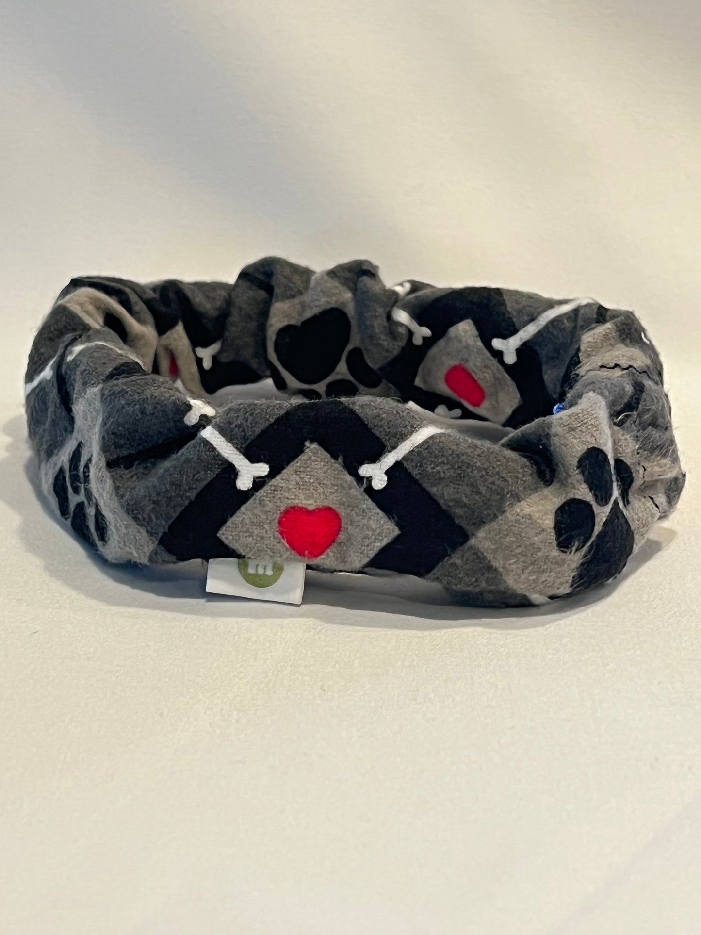 Sandy Sleeve “Paws Love Bones” (Flannel Fabric)